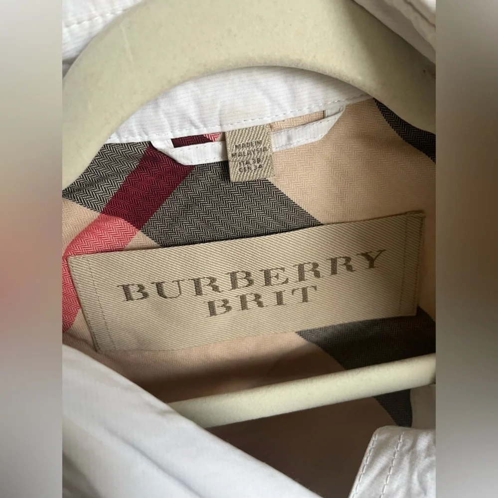 Burberry Brit White Jacket - Picture 3 of 15